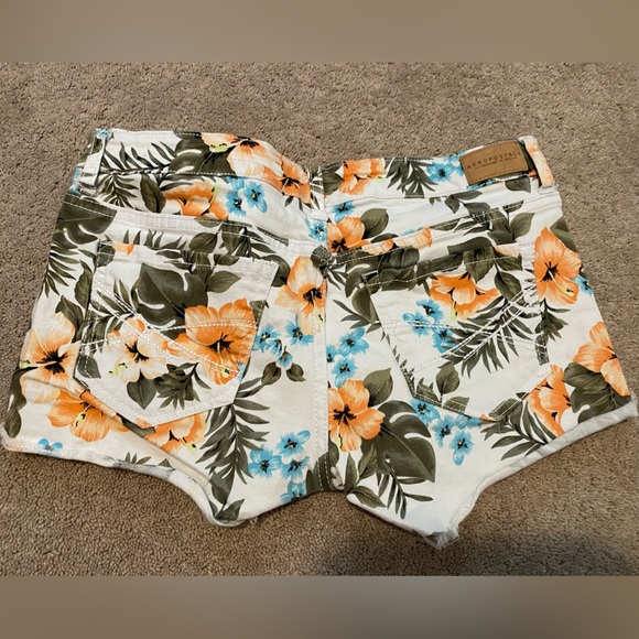 Aeropostale MIDI shorts - Picture 2 of 2